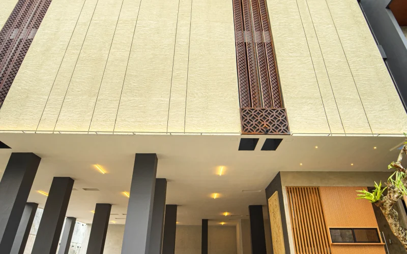 2025Jun0808keenan-luxue-seturan