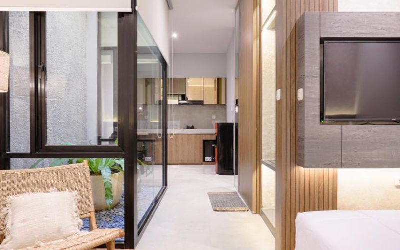 2025Jun0808photo_6210546599080346570_y